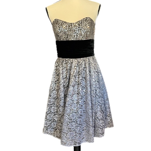 🚫SOLD🚫 ASO Taylor Swift Vintage Y2K Betsey Johnson Dress - Picture 2 of 9